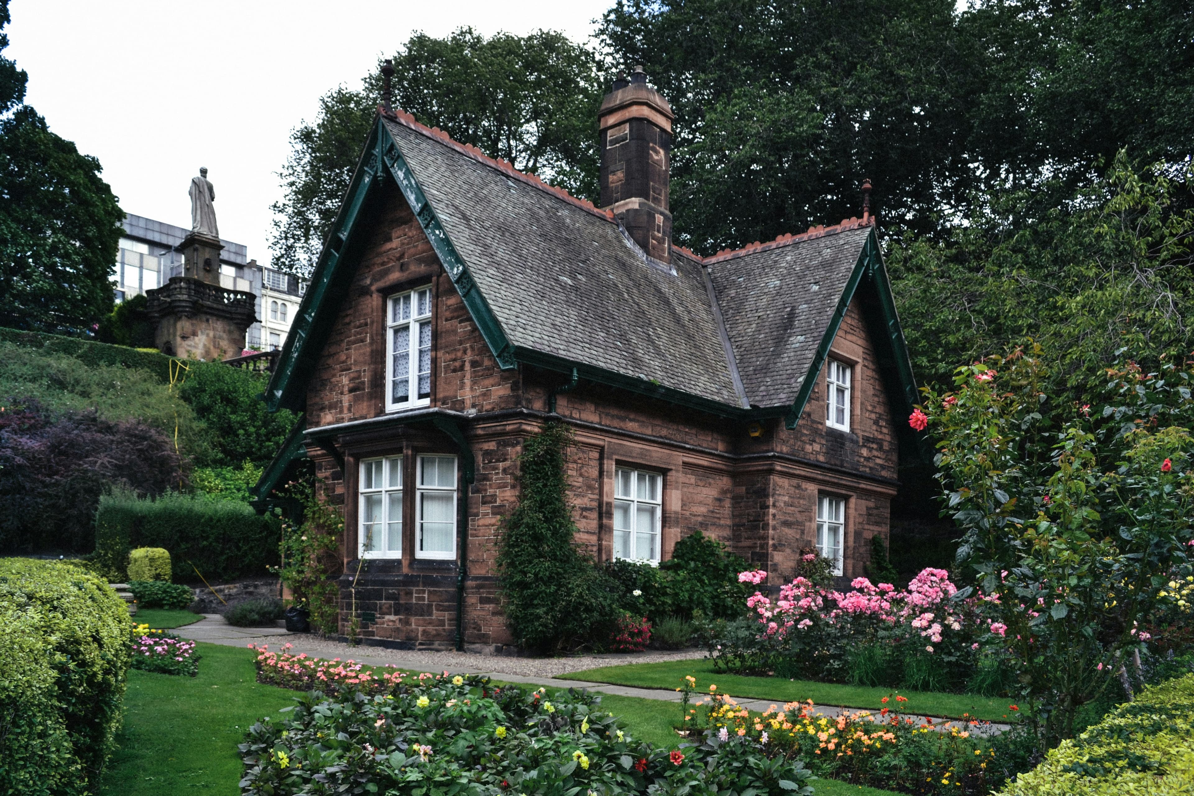 Mortgage specialist consultation